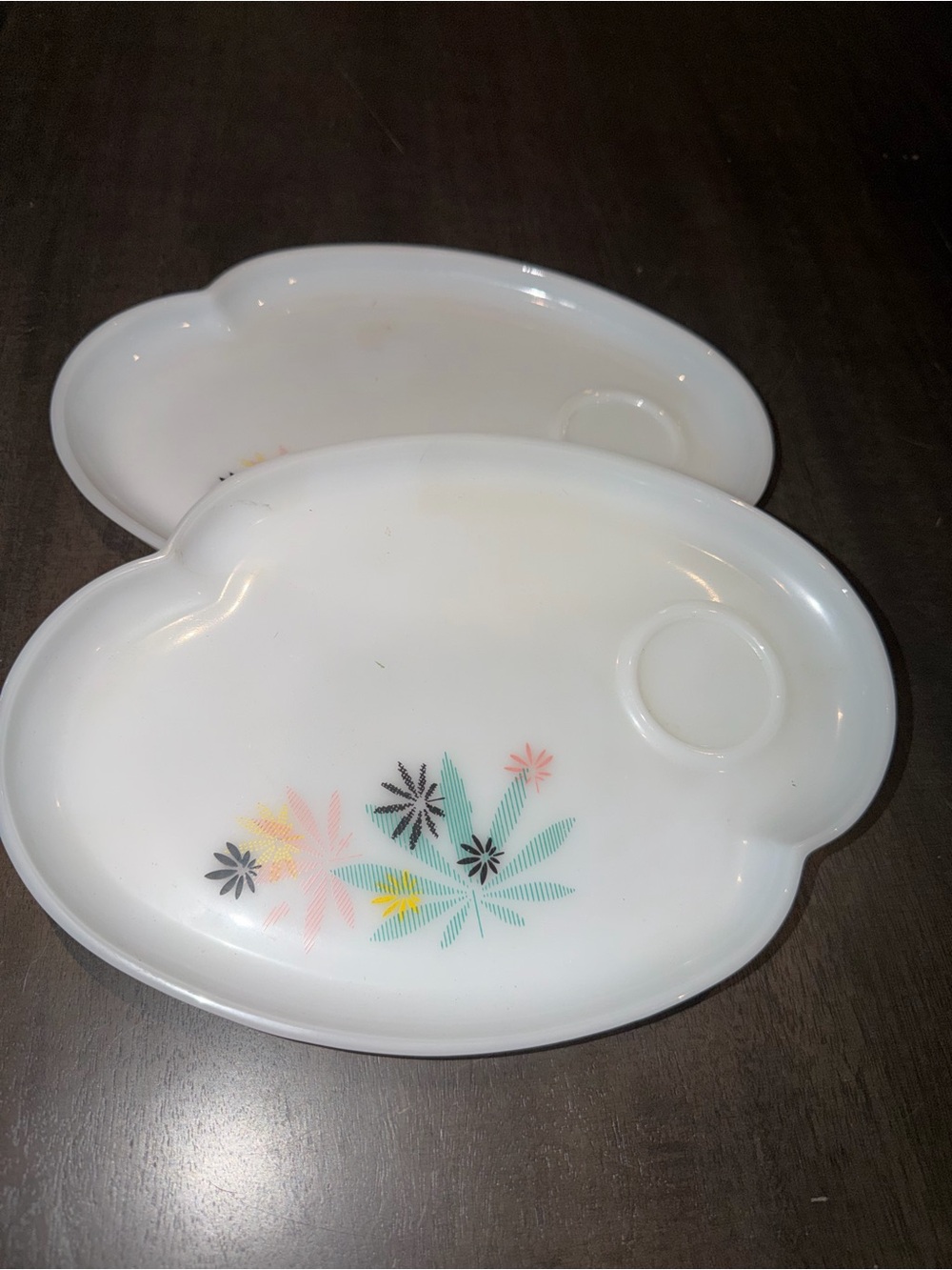 White Floral Ceramic vintage fédéral glass atomic